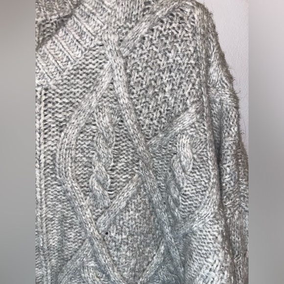 C’est Moi Gray Cabel Knit Sweater - Picture 3 of 3